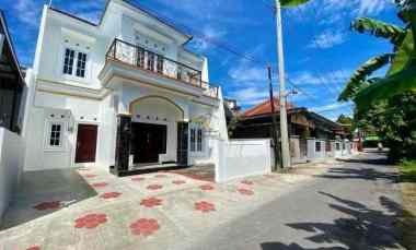 Dijual Rumah Mewah 2 Lantai, Lokasi Startegis di Banguntapan
