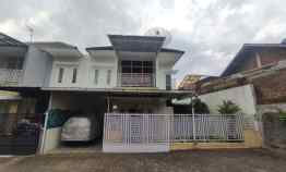 Rumah Cantik 2 Lantai Siap Huni Akses Mobil dekat Jalan Raya