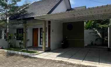 1 Unit Rumah dengan Mezanine dalam Mini Cluster dekat Pasar Cebongan