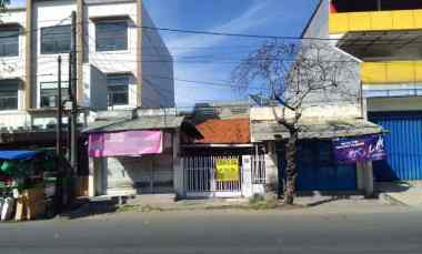 Jual Rumah Cocok untuk Usaha di Barata Jaya Surabaya Strategis