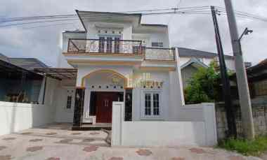 Rumah Mewah Cantik, dekat Stikes Surya Global Banguntapan