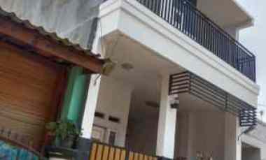 dijual rumah bekasih timur