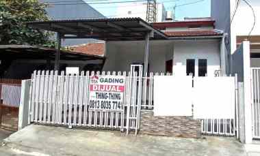 dijual rumah belakang mall kelapa