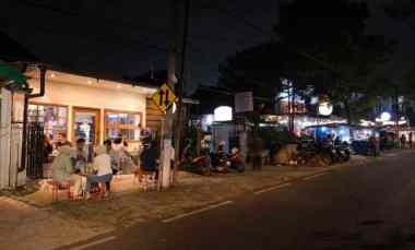 Rumah Antik di Area jl.Bengawan-Cihapit Pusat Kota Bandung