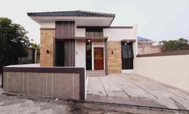 Rumah Cantik, 10 menit ke Bandara Adi Sutjipto di Berbah, Sleman