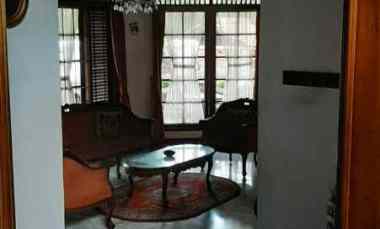 Dijual Rumah Besar Hook di Bintaro Sektor 3