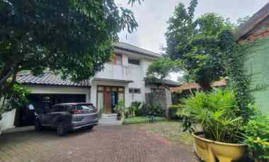 Dijual Rumah Besar Tanah Luas di jl. Raya Lenteng Agung
