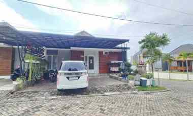 Dijual Rumah Beserta Isinya di BSB Semarang