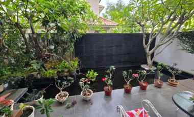 dijual rumah beverly golf lippo karawaci