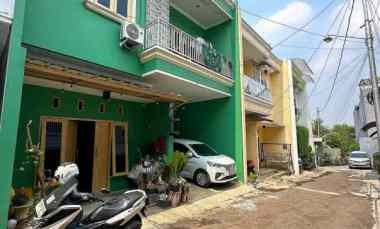 Rumah Second 2 lantai dalam Cluster Bintara Bekasi Barat