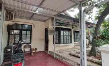 dijual rumah bintaro sektor 4