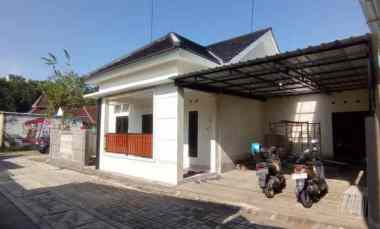 Rumah Dijual di blotan