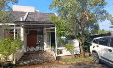 Dijual Rumah dalam Perumahan dengan yang Aman, Nyaman dan Asri, Jauh D