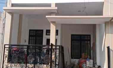 dijual rumah boulevard hijau kota