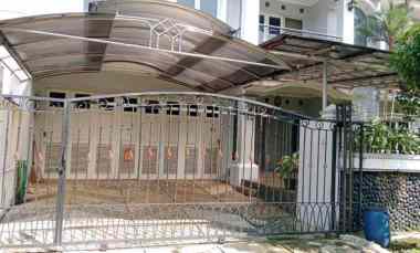 Super Luas Rumah Hook Puspitaloka BSD Taman Luas, Lingkungan Asri