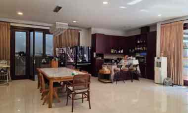 dijual rumah bukit gading villa