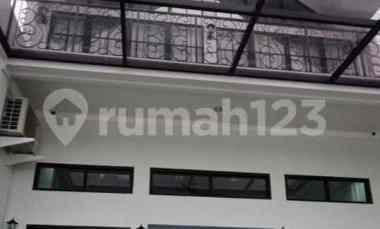 Rumah Mewah 3 Lantai View Ice Bsd di Bumi Puspitek Asri Pagedangan