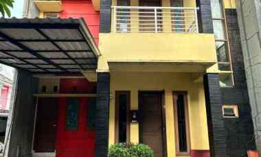 Dijual Rumah di Perumahan Bungur Townhouse, Daerah Depok Kukus