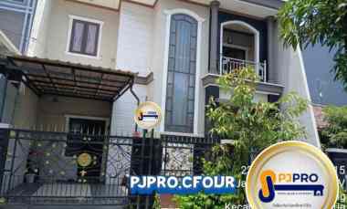 dijual rumah cantik asri di harapan indah bekasi