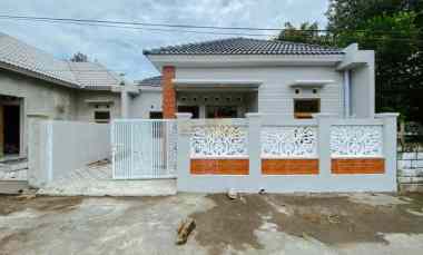 Dijual Rumah Cantik Desain Modern di Kalasan