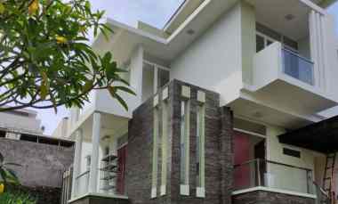 dijual rumah cantik hook modern hill tangerang