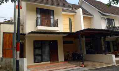 dijual rumah cantik second di padma residence