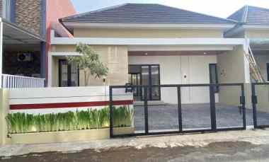 Rumah Dijual di Caturharjo, Sleman, Sleman, Yogyakarta