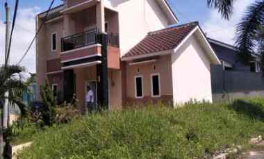 Dijual Rumah 2 Lantai Hook di Cemara Residenci Tembalang Semarang