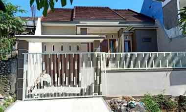 dijual rumah cemorokandang