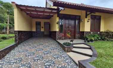 Dijual Rumah Bangunan Baru Lokasi Cemorokandang Kota Malang