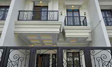 Rumah dalam Komplek Akses Super Lebar di Cempaka Putih Jakpus