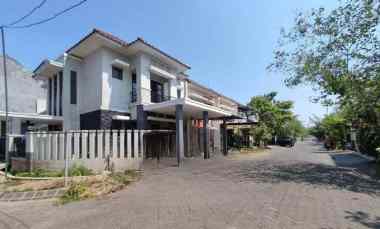 dijual rumah central park a yani surabaya