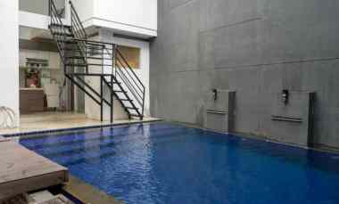Dijual Rumah Mewah Full Furnish Plus Kolam Renang di Cigadung Bandung