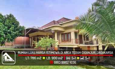 Rumah Luas di Lokasi Tenang Ciganjur, Jagakarsa, Jakarta Selatan