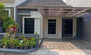 dijual rumah cihanjuang