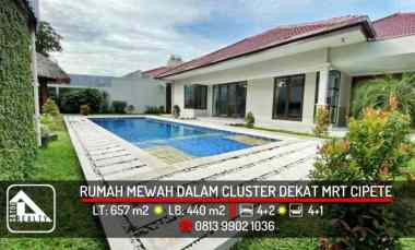 Rumah Mewah dalam Cluster Elite di Gandaria Selatan, Cilandak