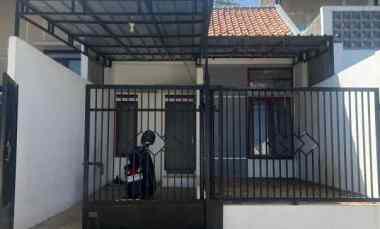 dijual rumah cinunuk