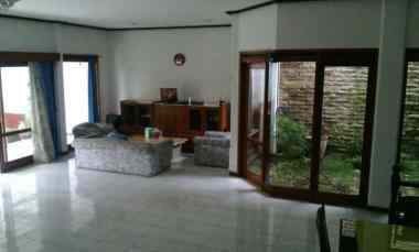 dijual rumah cioaku