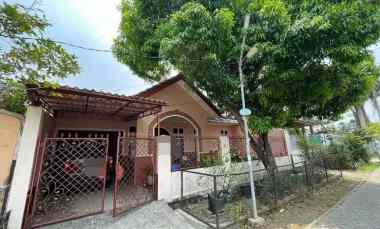 Hunian Adem Luas dekat Pusat Grosir Tekstil Cipadu Jaya