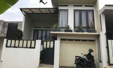 dijual rumah cipageran