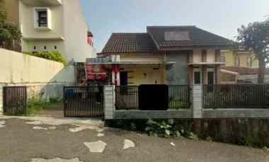 dijual rumah cipageran