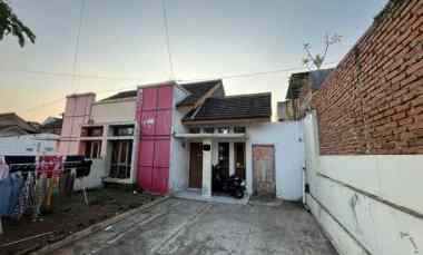 dijual rumah cipageran