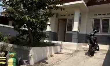 dijual rumah cipageran