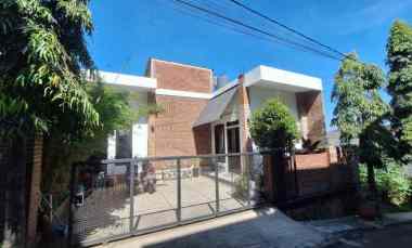 Rumah Modern Industrial Cipageran Semi Furnished Lingkungan Asri
