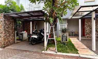 Rumah Hook 2 Lt Full Furnished dekat Tol Setu Cipayung Jakarta Timur