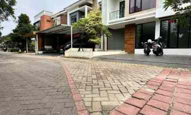 Rumah Baru Hook 2,5lantai Cluster Ciracas Jakarta Timur