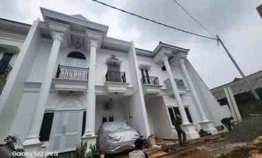 dijual rumah ciracas