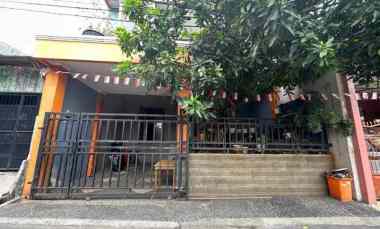 Rumah Second 2 Lt dekat jl. TB Simatupang Ciracas Jakarta Timur