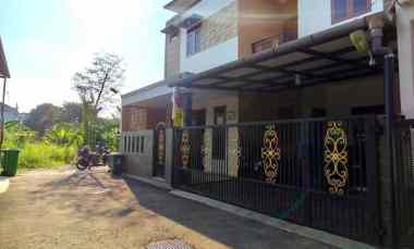 Dijual Rumah Secondary Fully Furnished di Ciracas Jakarta Timur