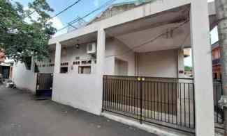 dijual rumah cirendeu